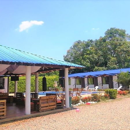 Cabanas El Saman Villavicencio Apiay Exteriér fotografie