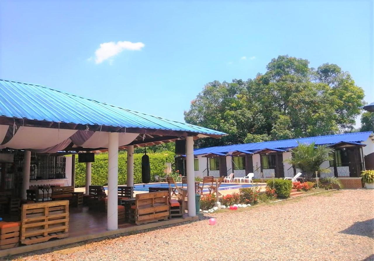 Cabanas El Saman Villavicencio Apiay Exteriér fotografie